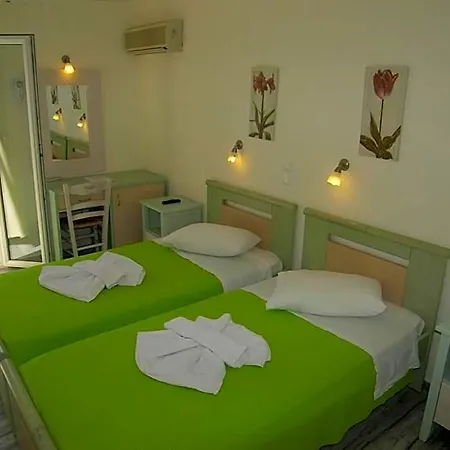 Hotel Captain Manolis Parikia (Paros)